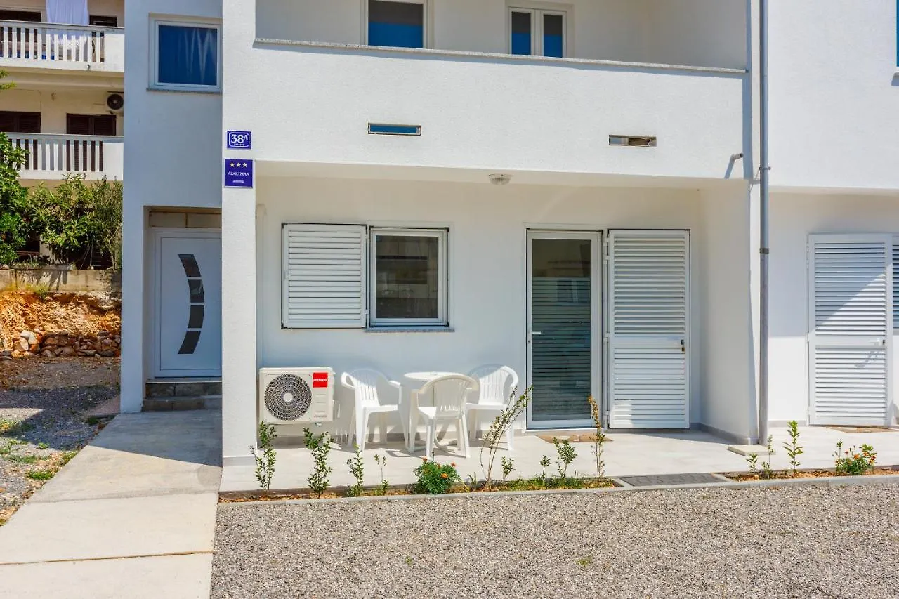 Nemo Apartment Povile Croatia