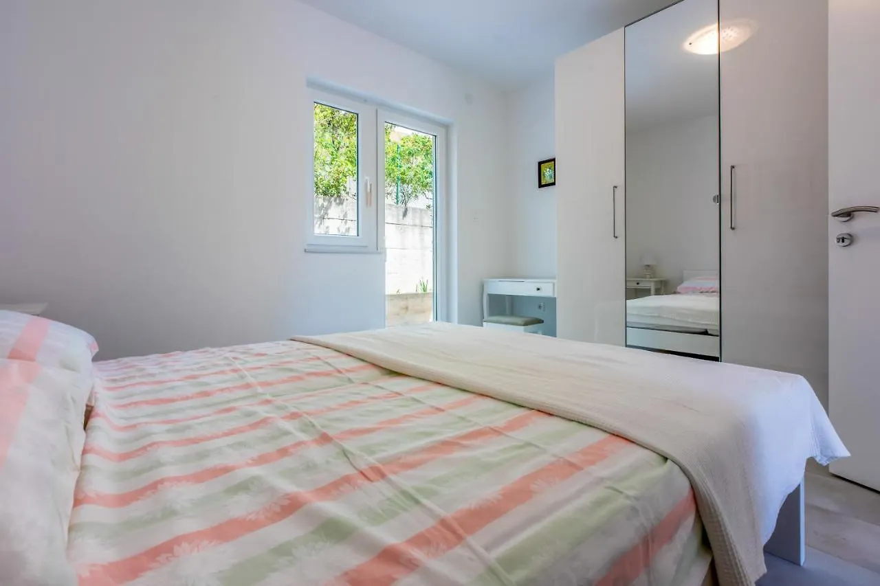 Nemo Apartment Povile